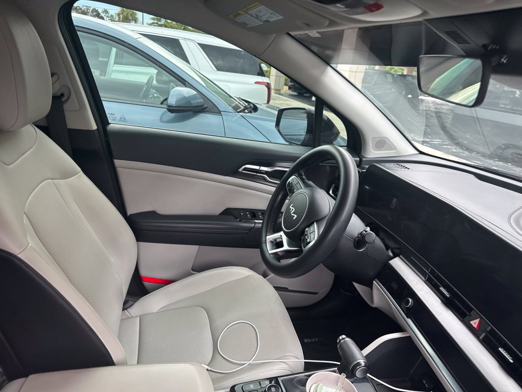 Used 2023 Kia Sportage EX FWD image 8