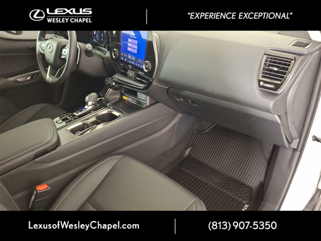 Used 2025 Lexus NX 250 FWD w/ Premium Package image 10