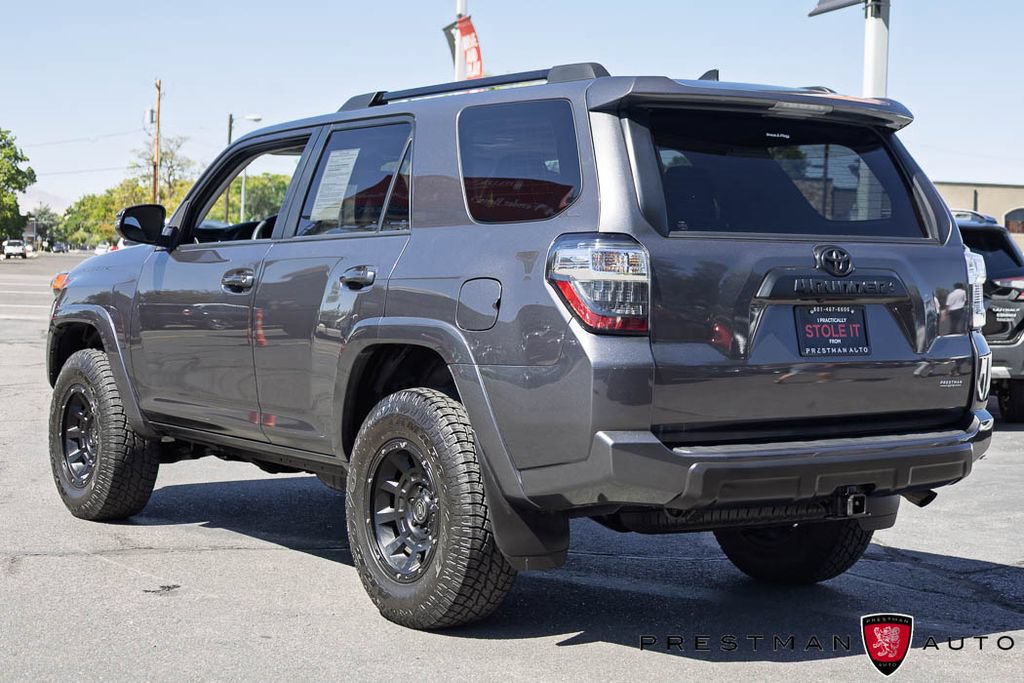 Used 2022 Toyota 4Runner TRD Off-Road Premium w/ Moonroof Package AWD/4WD image 15