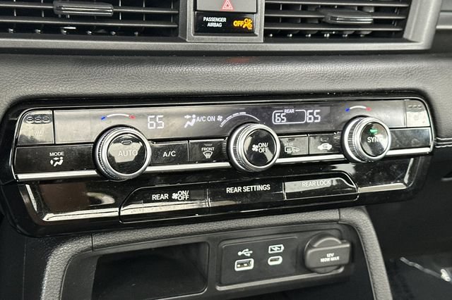 Used 2025 Honda Pilot Touring image 22