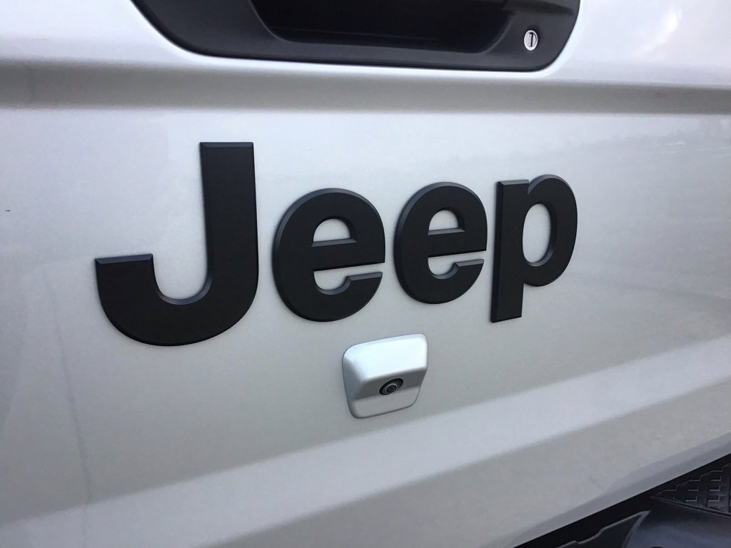 Used 2024 Jeep Gladiator Willys image 43
