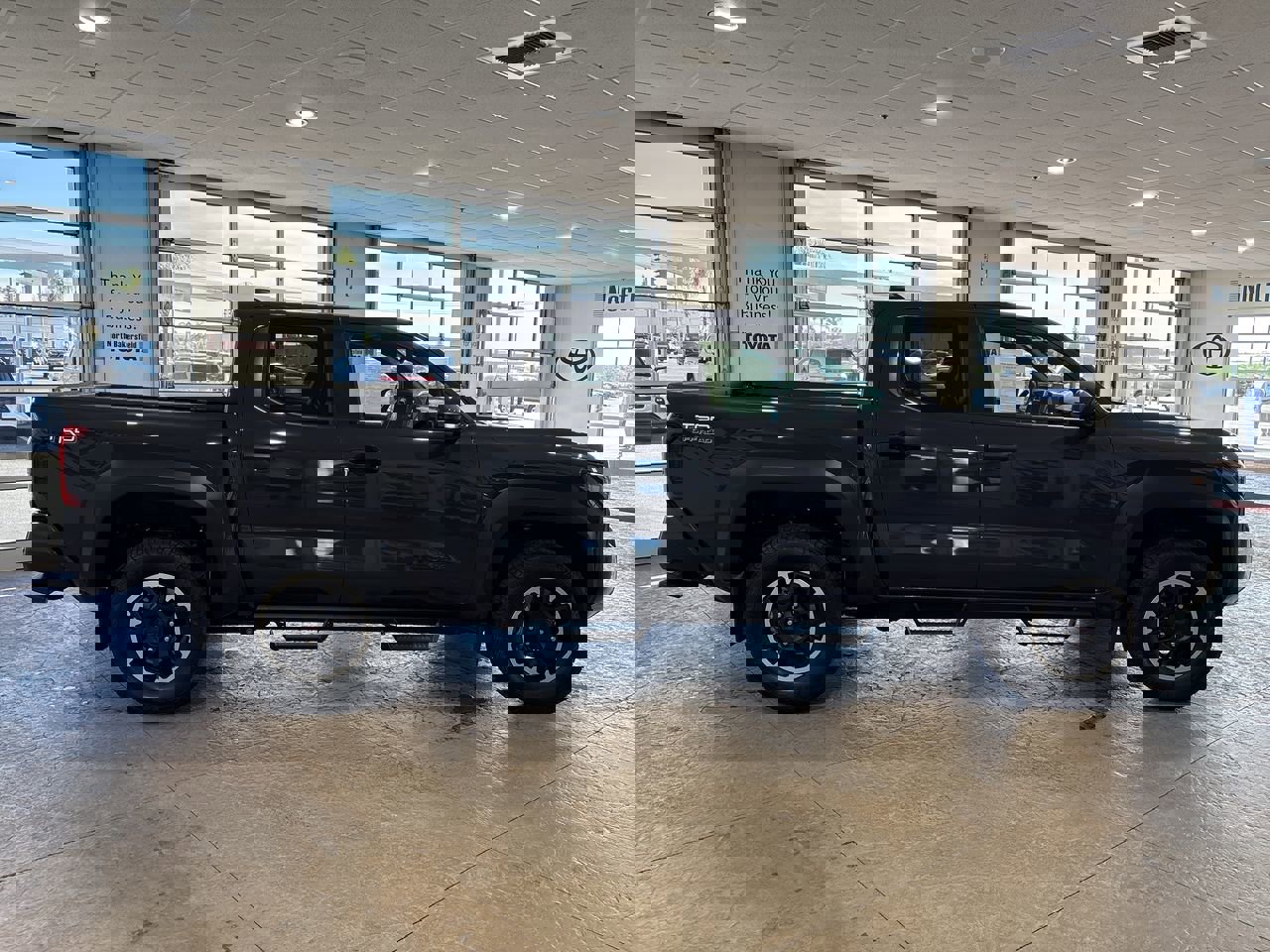 Certified 2024 Toyota Tacoma TRD Off-Road w/ TRD Off Road Premium Package image 3