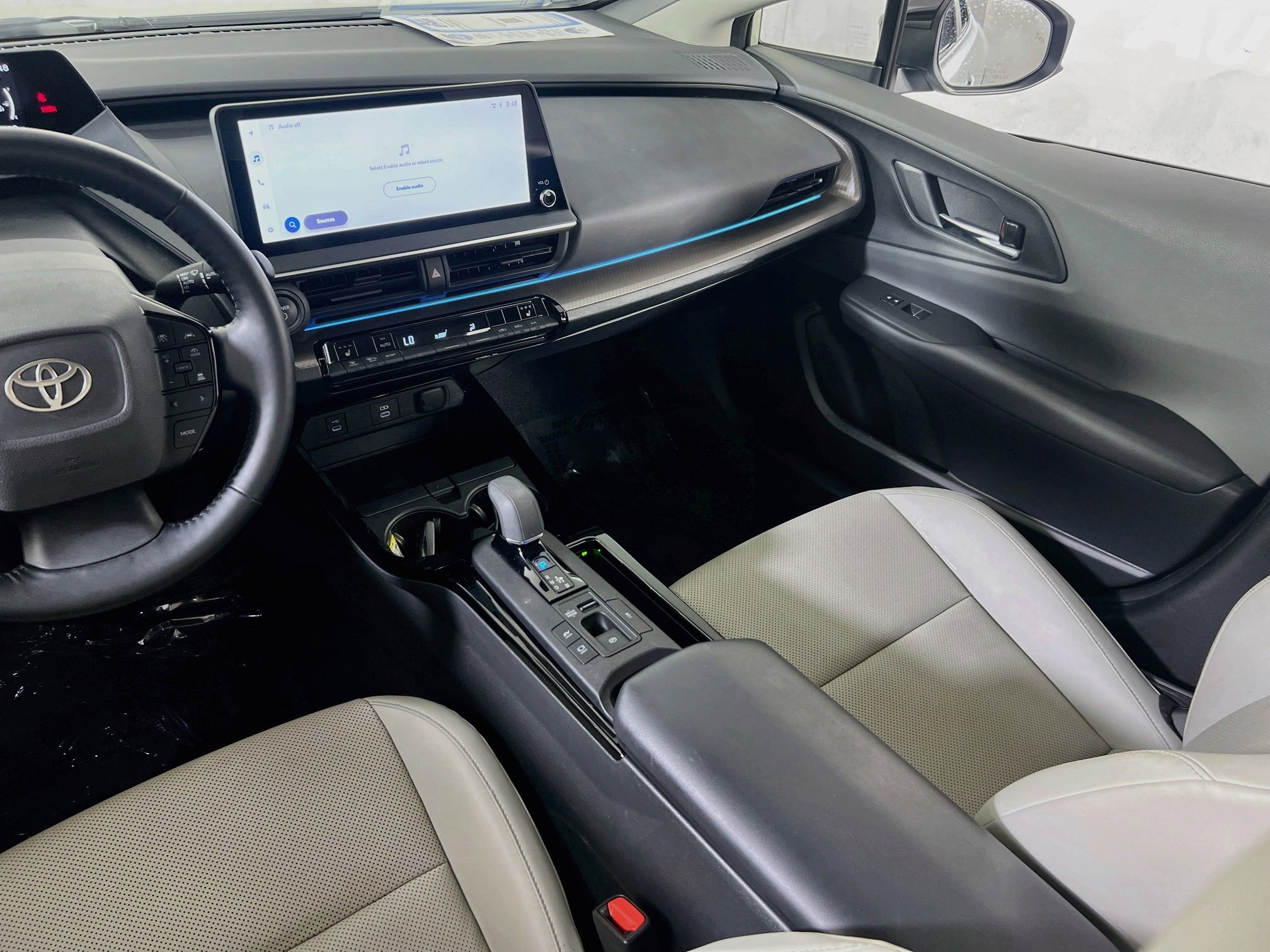 Used 2023 Toyota Prius XLE image 22