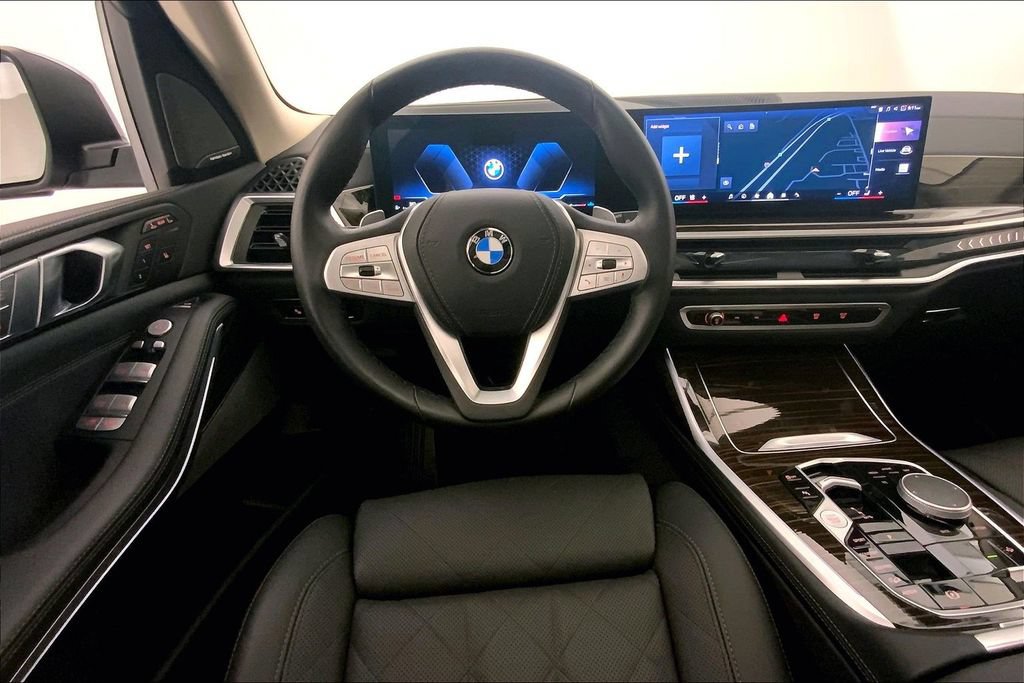 Certified 2026 BMW X7 xDrive40i AWD/4WD image 4