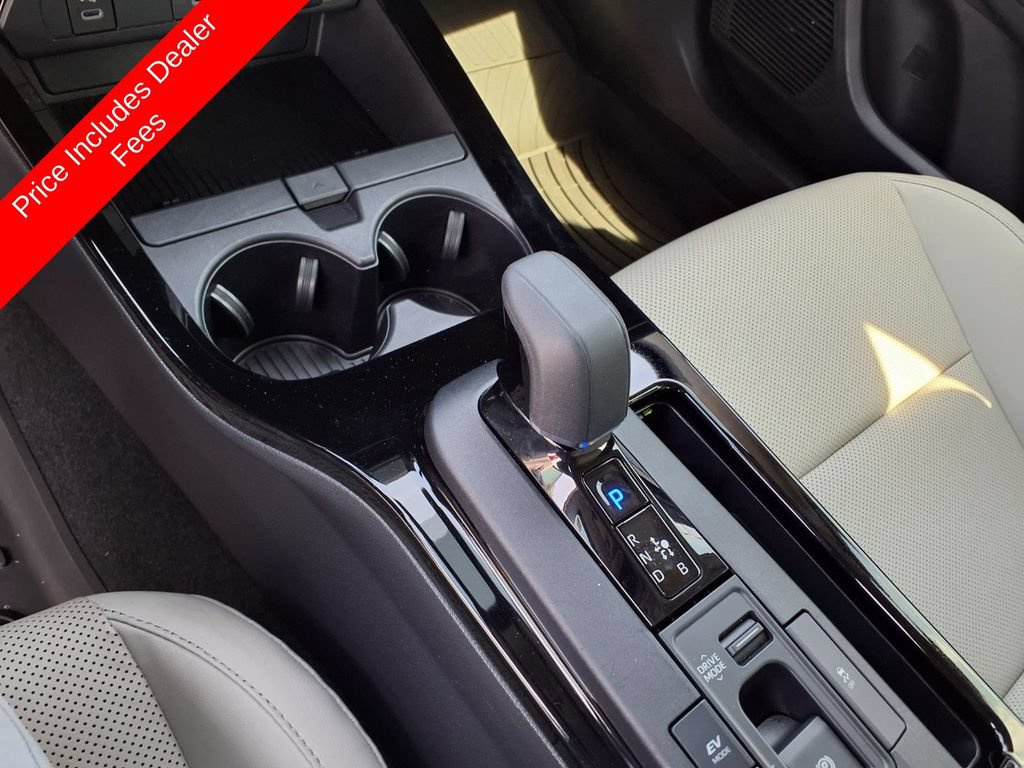 Used 2023 Toyota Prius XLE FWD image 23