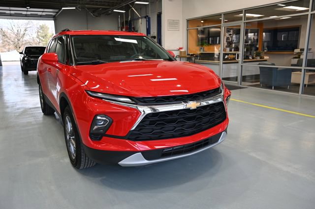 Used 2023 Chevrolet Blazer LT w/ Convenience Package image 3