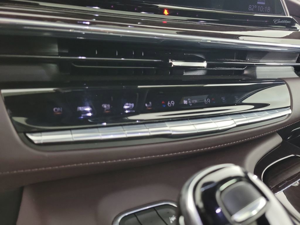 Certified 2021 Cadillac Escalade Sport Platinum w/ Heavy-Duty Trailer Package image 28