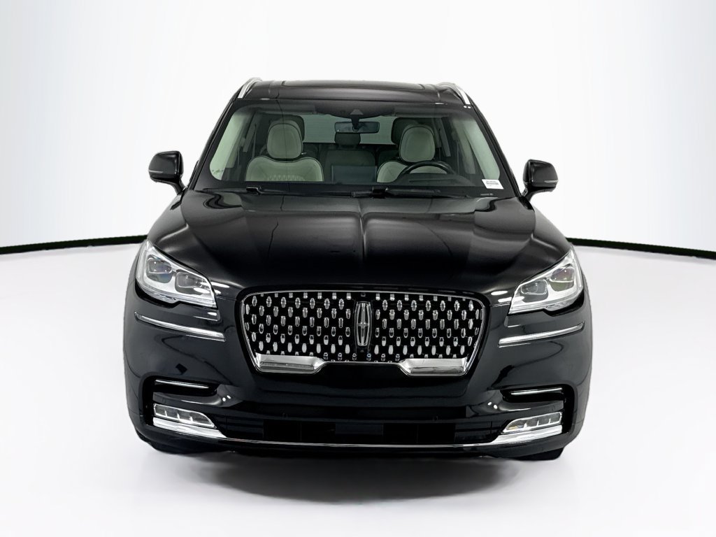 Used 2023 Lincoln Aviator Black Label w/ Dynamic Handling Package AWD/4WD image 2