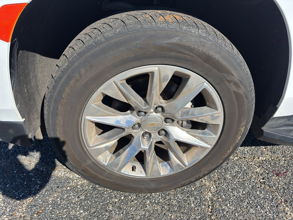 Used 2022 Chevrolet Suburban Premier image 13