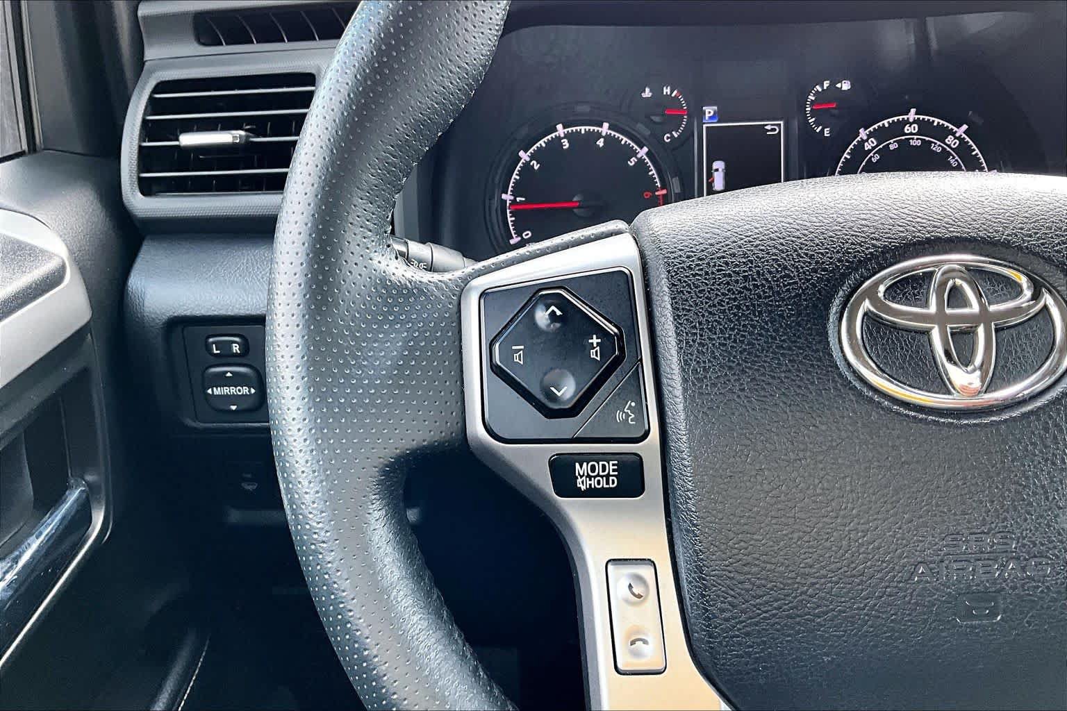 Used 2020 Toyota 4Runner SR5 Premium AWD/4WD image 24