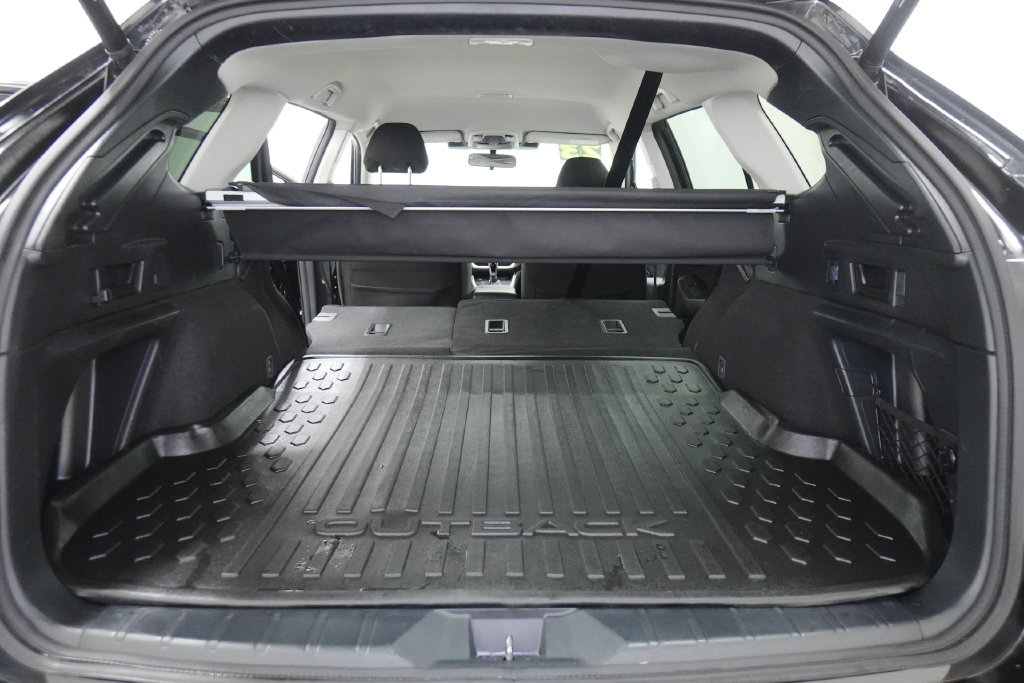 Used 2023 Subaru Outback Premium AWD/4WD image 23