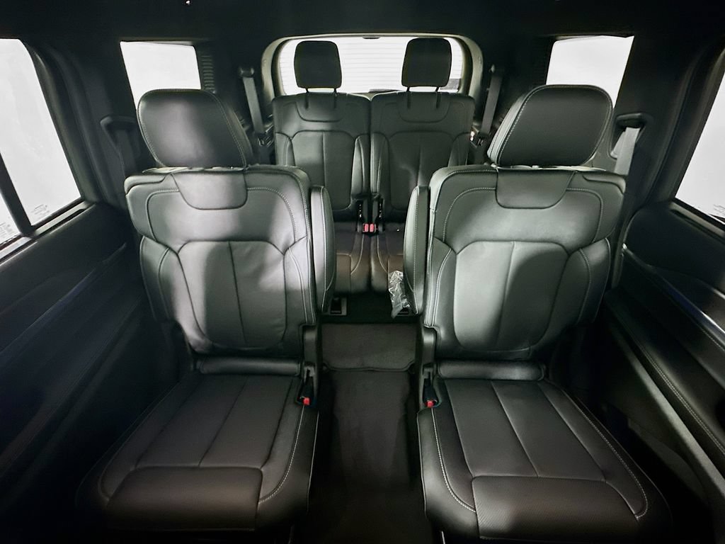 New 2025 Jeep Grand Cherokee L Overland w/ Luxury Tech Group IV AWD/4WD image 10