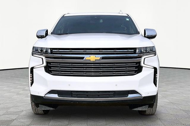 Used 2024 Chevrolet Suburban Premier image 2