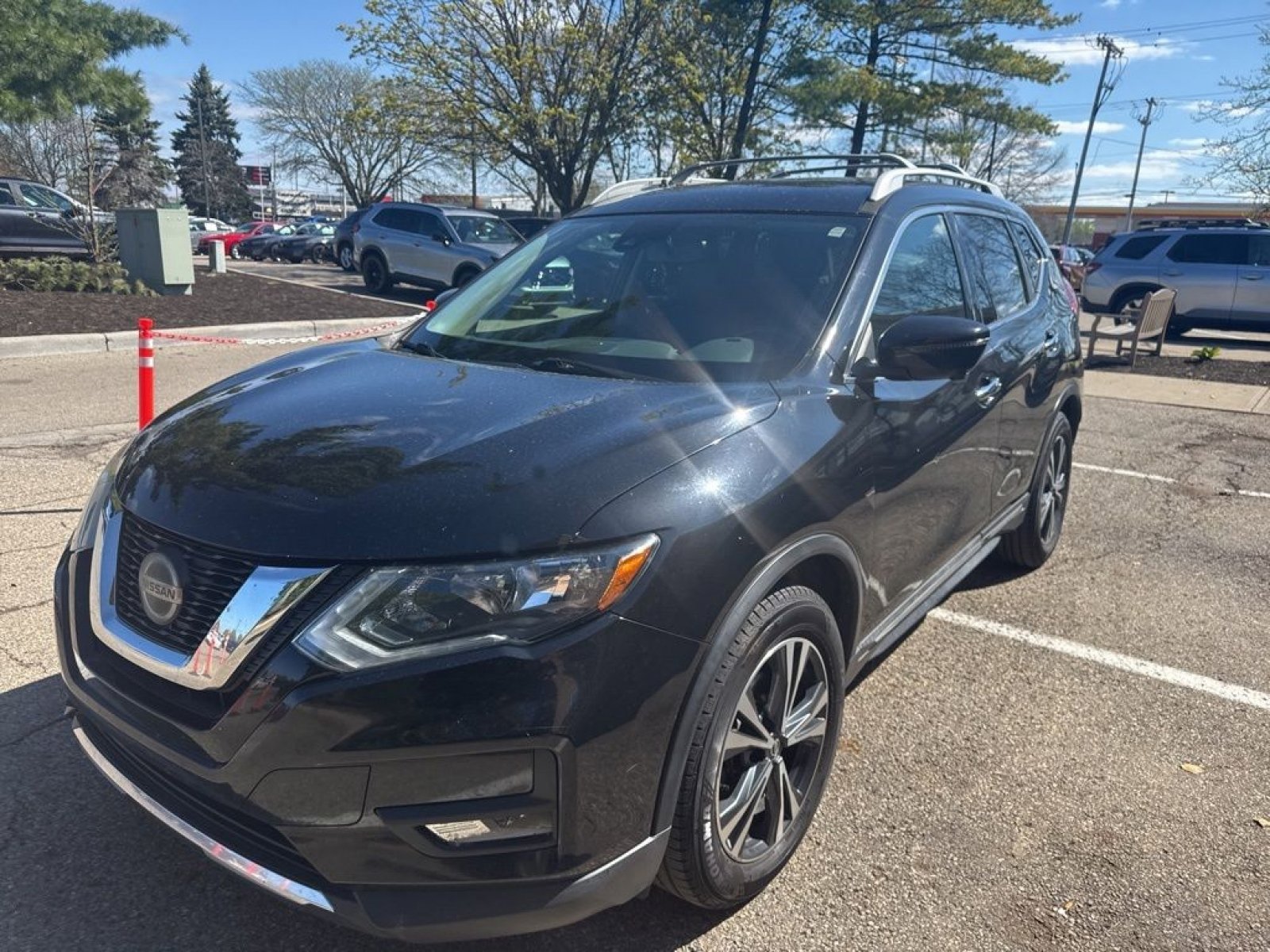 Used 2018 Nissan Rogue SL image 3