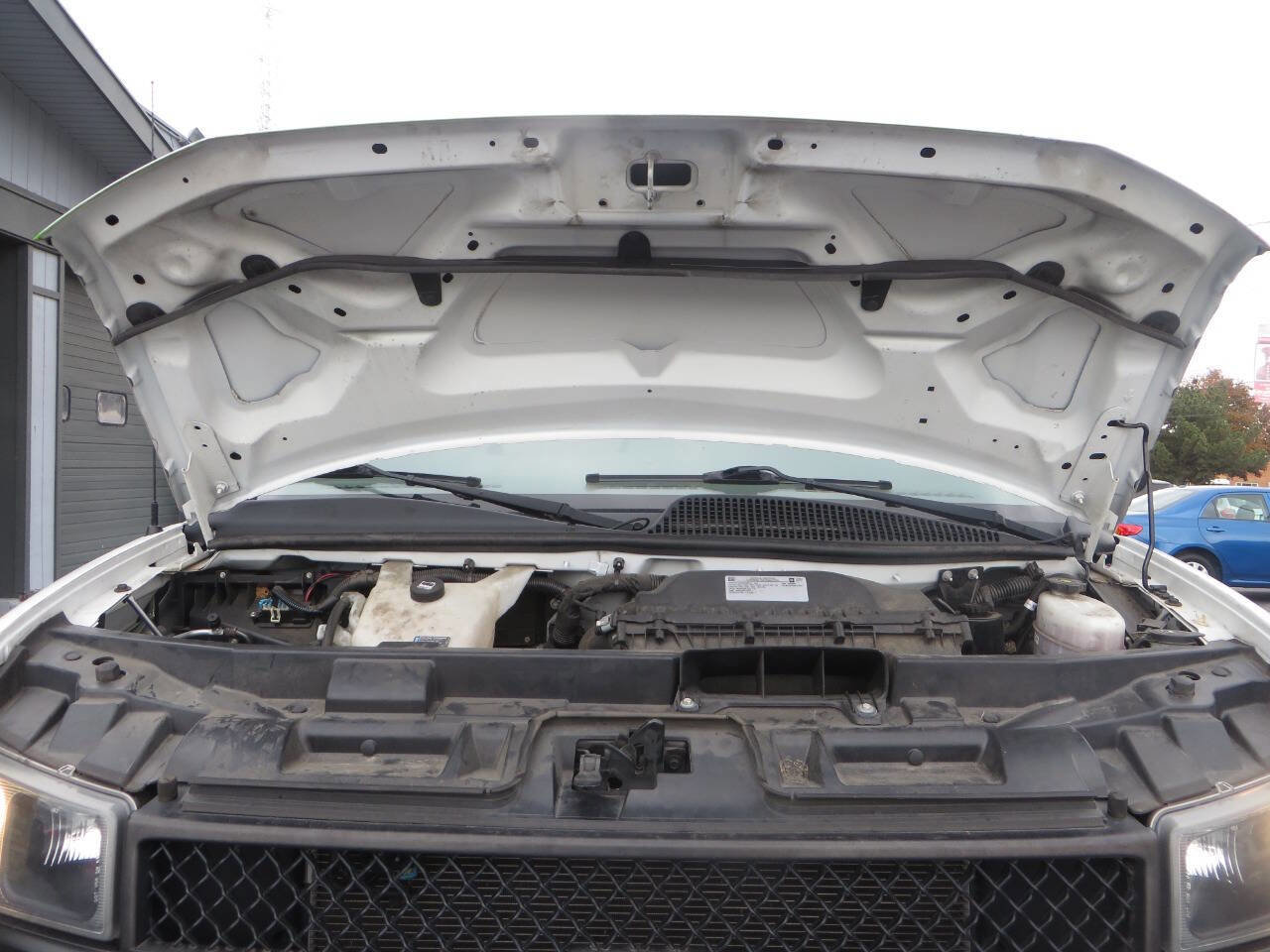 Used 2021 Chevrolet Express 2500 Extended w/ Driver Convenience Package image 9