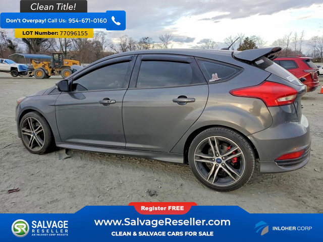Used 2017 Ford Focus ST image 3