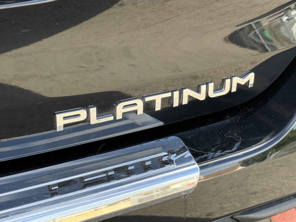 Used 2023 Toyota Highlander Platinum image 15