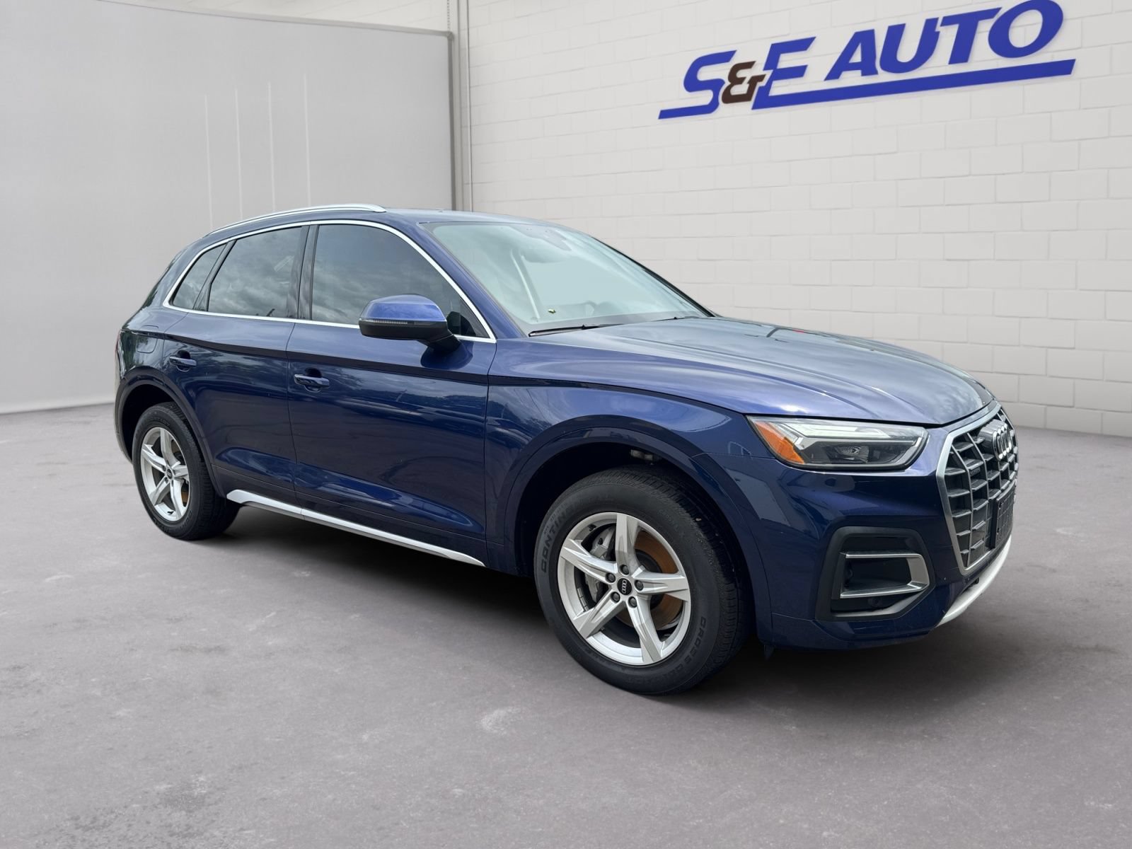 Used 2023 Audi Q5 2.0T Premium w/ Convenience Package AWD/4WD image 7