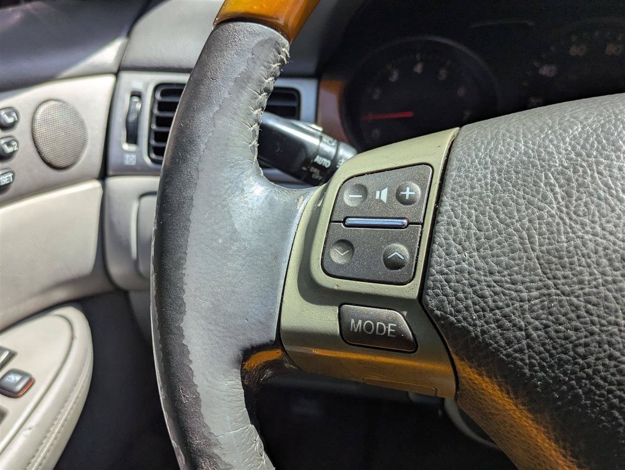 Used 2005 Lexus ES 330 FWD image 16