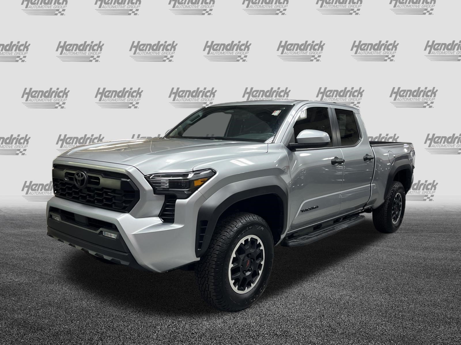 Certified 2025 Toyota Tacoma TRD Off-Road AWD/4WD image 5