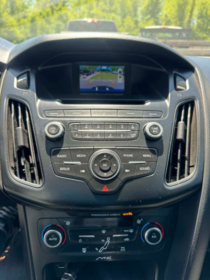 Used 2016 Ford Focus SE image 20