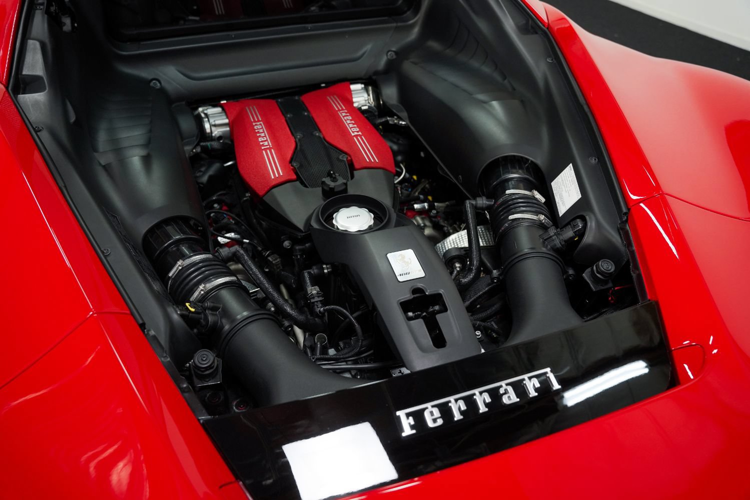 Used 2017 Ferrari 488 GTB RWD image 48