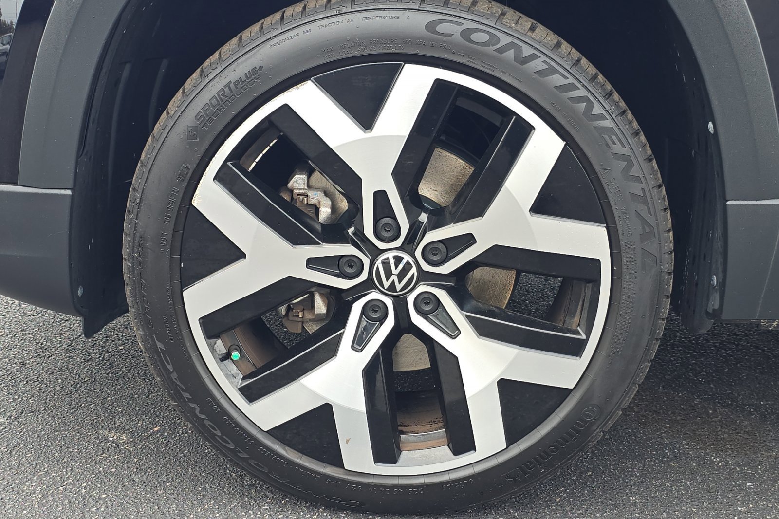 Used 2022 Volkswagen Taos SEL image 25