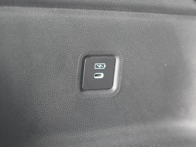 Used 2025 Honda Pilot Black Edition image 54