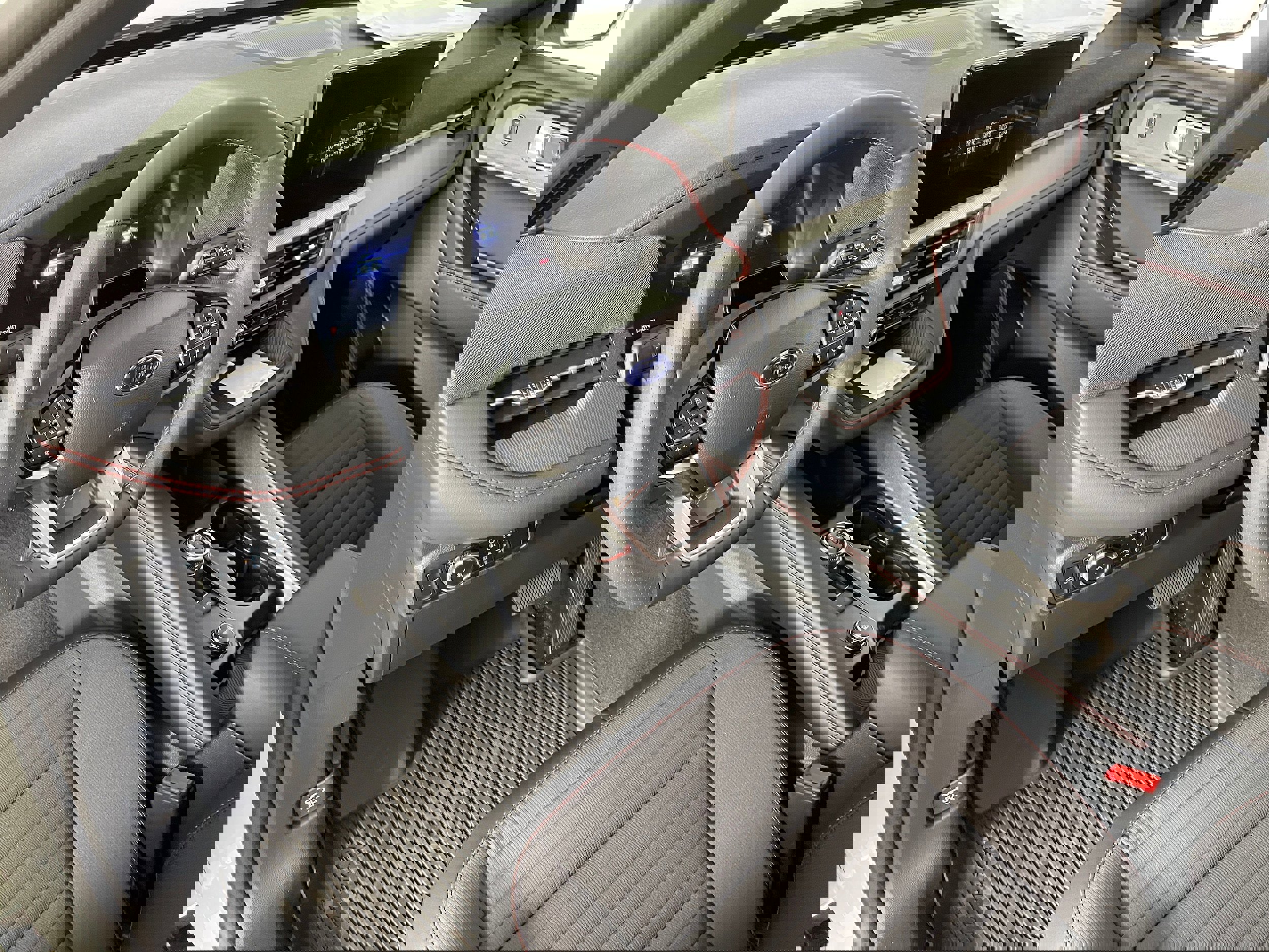 New 2026 Ford Explorer ST-Line w/ ST-Line Street Pack image 2