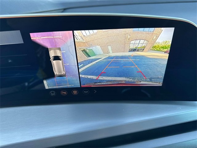 New 2026 Cadillac Vistiq Platinum w/ LPO, Floor Liner Package image 21