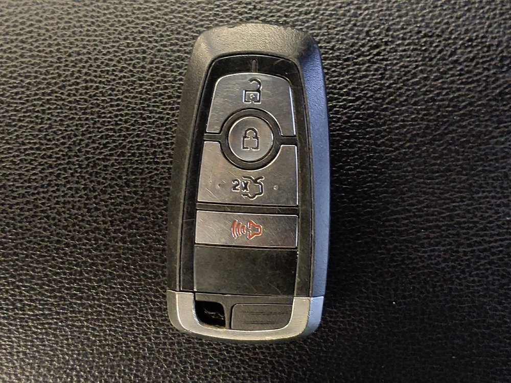 Used 2019 Ford Fusion SE FWD image 32