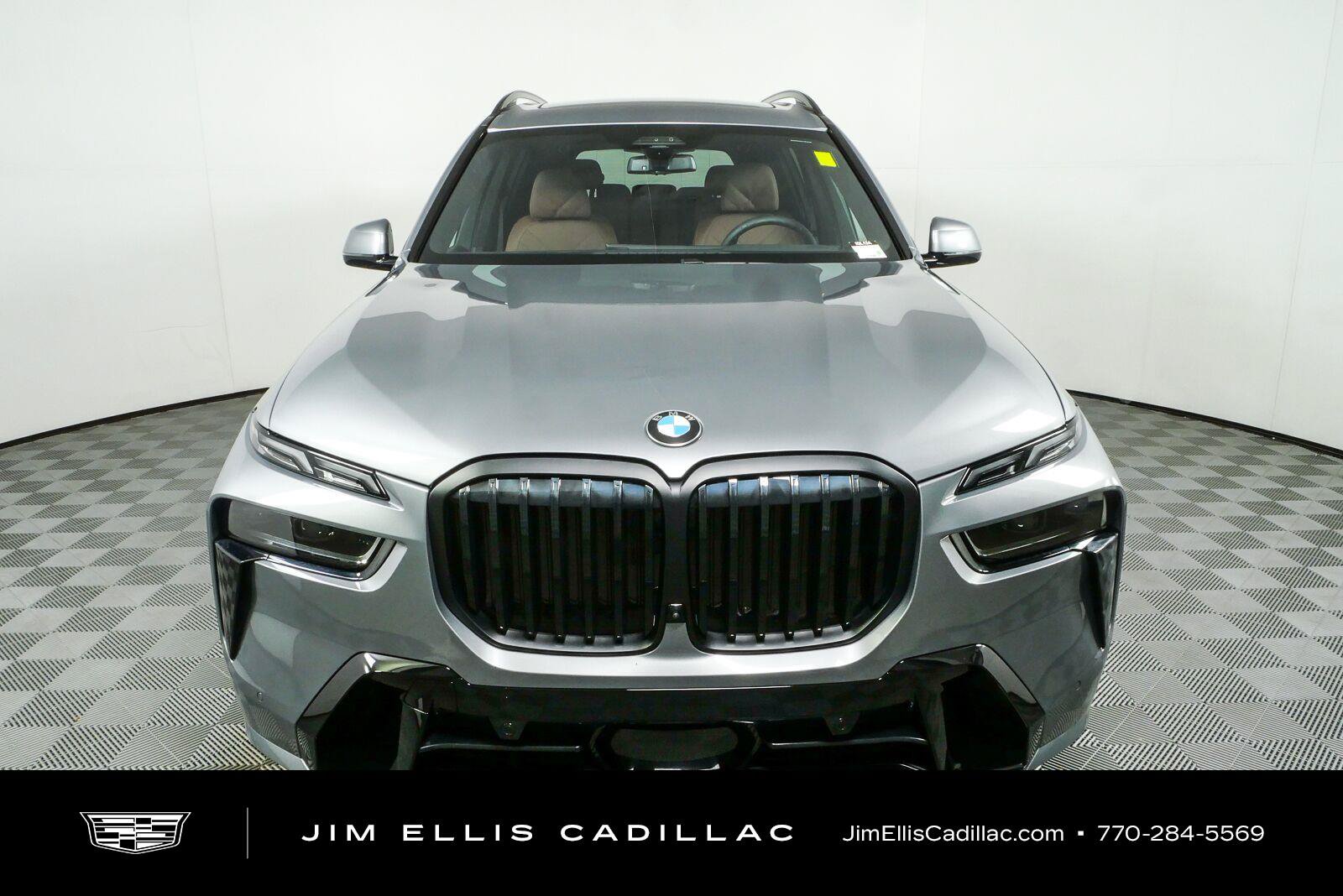 Used 2024 BMW X7 xDrive40i w/ M Sport Package AWD/4WD image 28