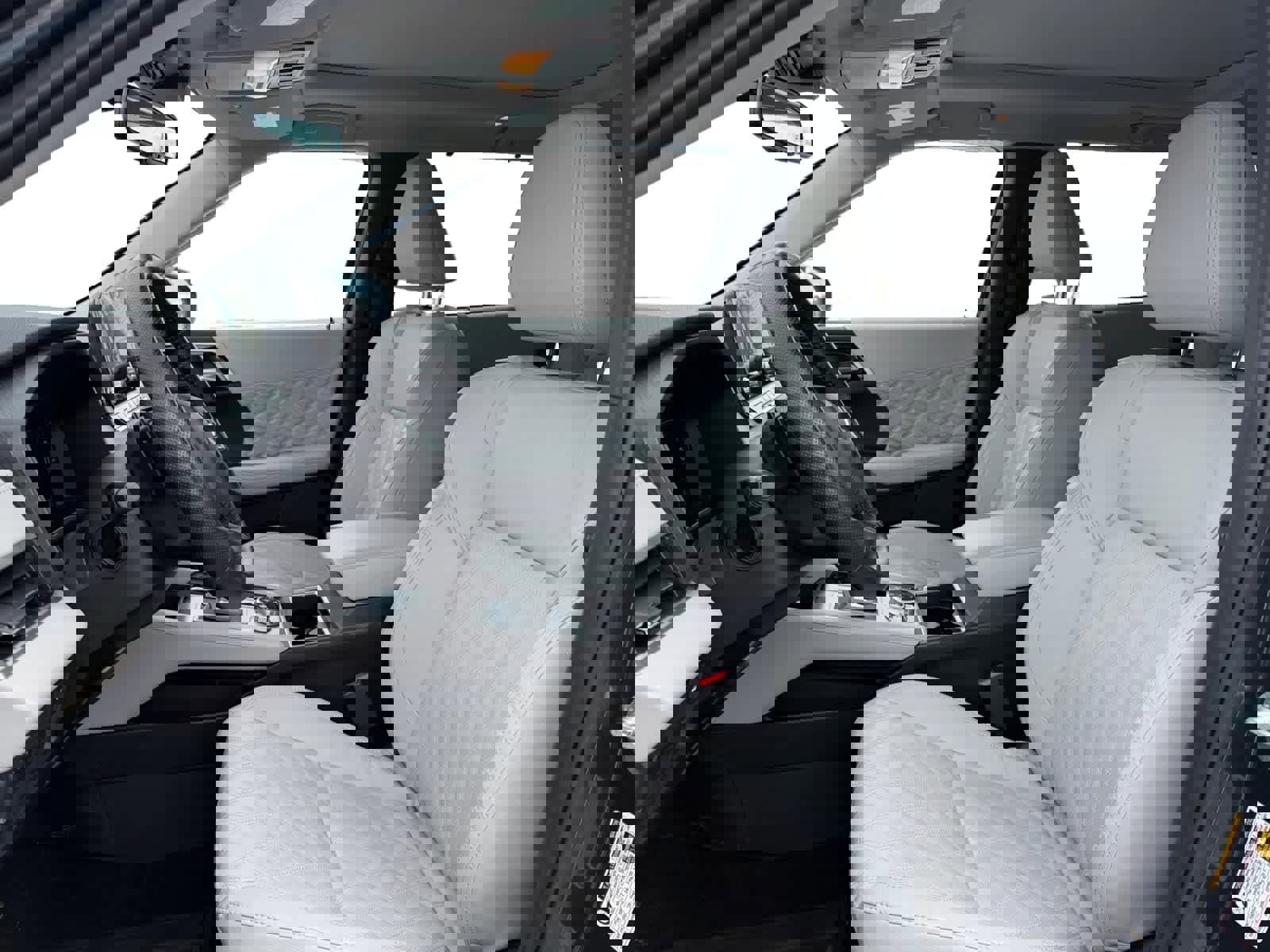 Used 2024 Mitsubishi Outlander SEL image 10