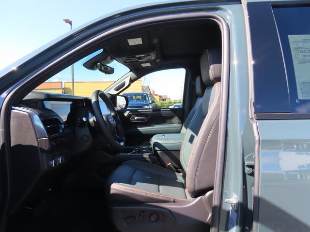 Used 2025 GMC Yukon AT4 w/ AT4 Premium Plus Package image 15