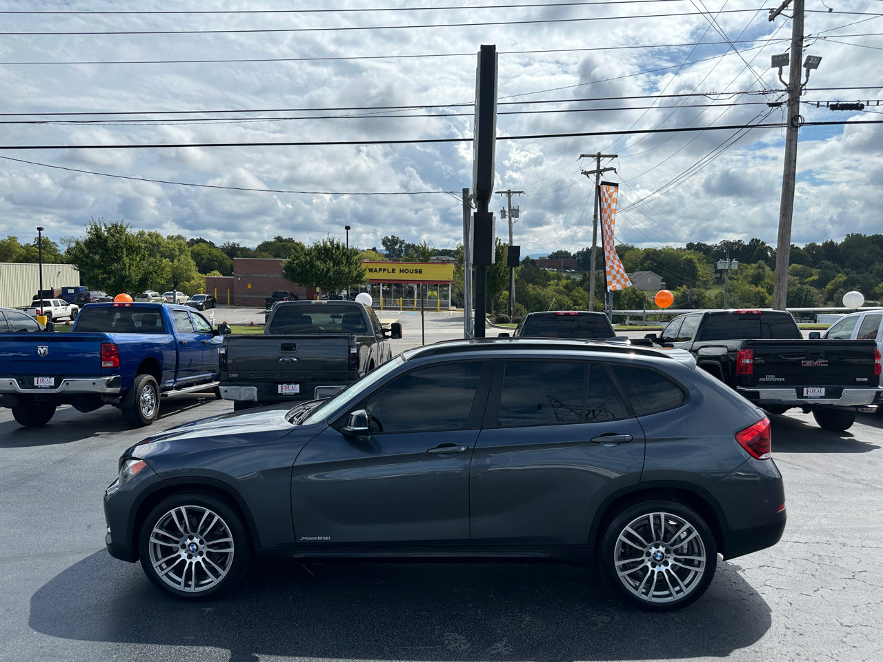 Used 2013 BMW X1 xDrive28i image 1