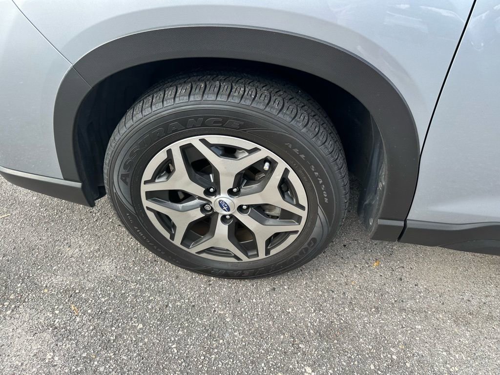 Used 2020 Subaru Forester Premium image 10