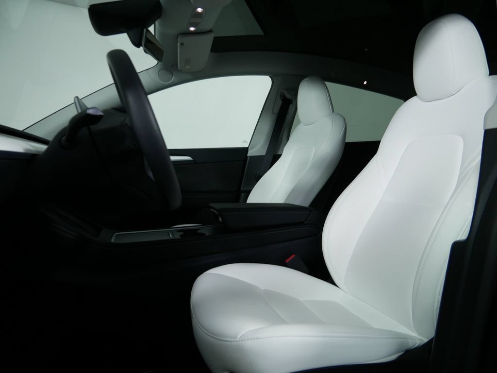 Used 2025 Tesla Model Y Long Range AWD/4WD image 15