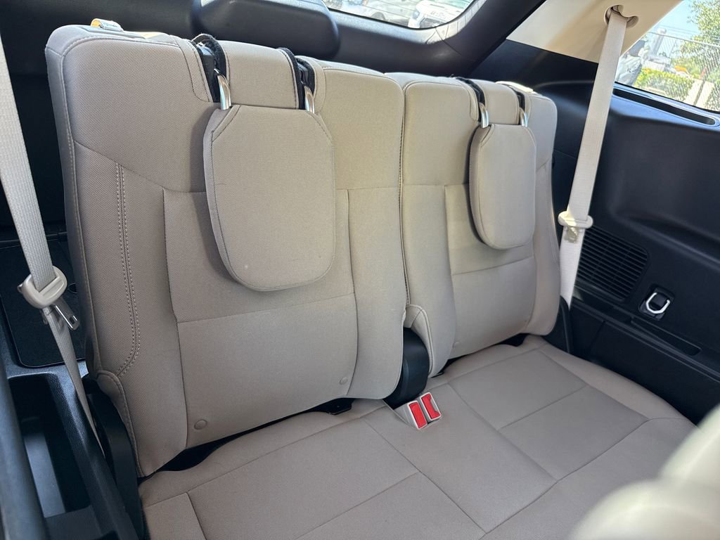 Used 2023 Ford Explorer XLT RWD image 27