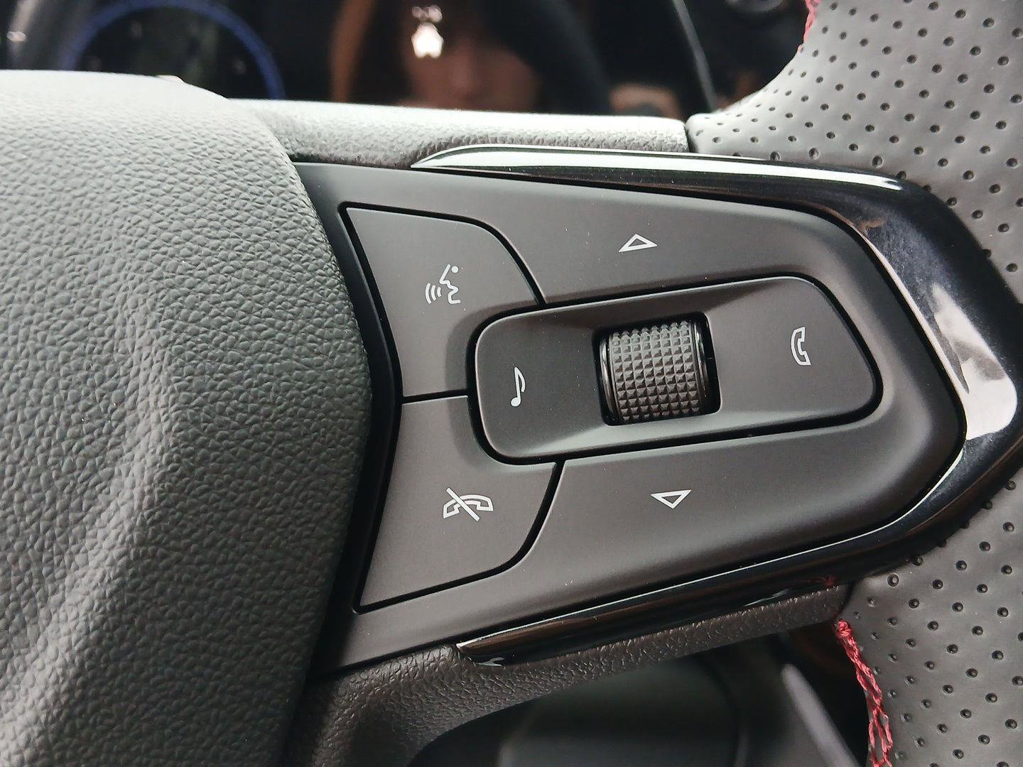 New 2026 Chevrolet Trax RS image 14