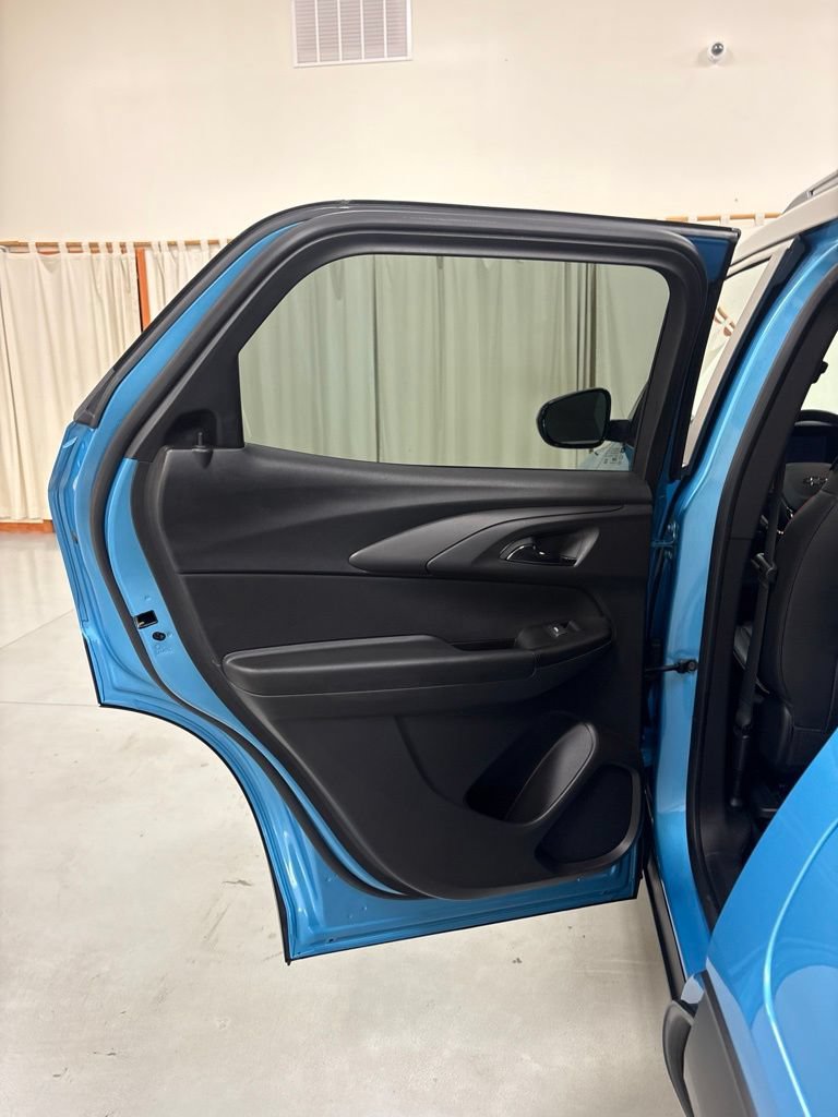 Used 2025 Chevrolet TrailBlazer RS FWD image 21