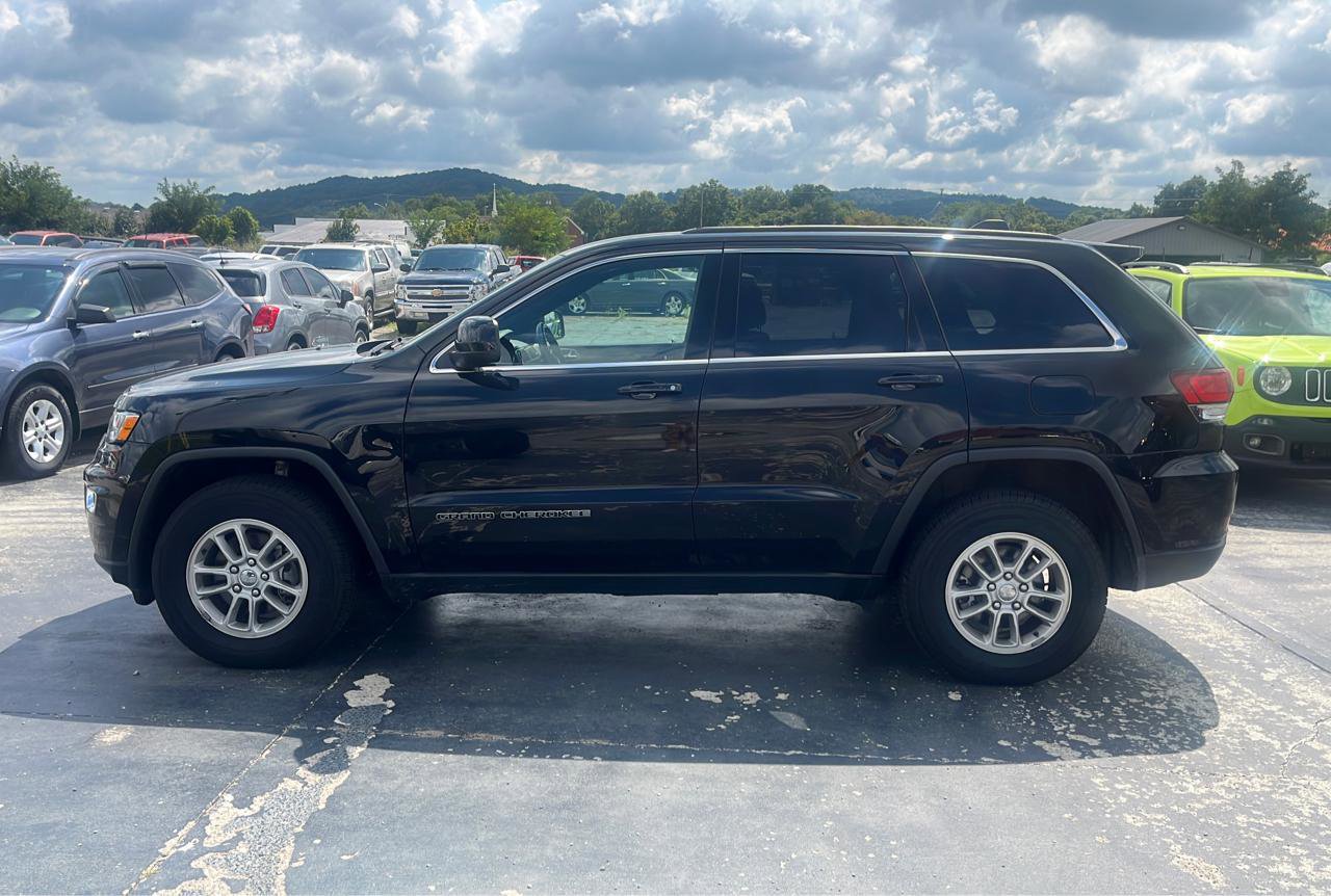 Used 2020 Jeep Grand Cherokee Laredo AWD/4WD image 6