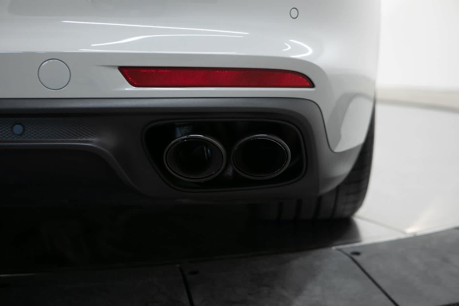 Certified 2023 Porsche Panamera RWD image 35