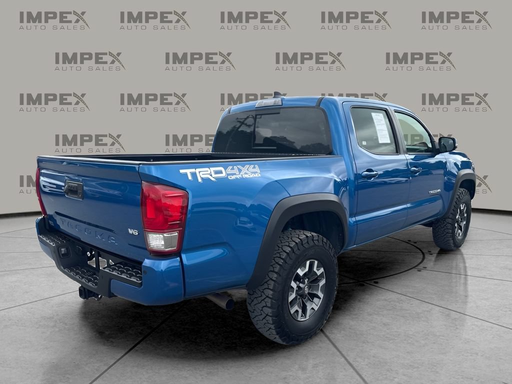 Used 2017 Toyota Tacoma TRD Off-Road AWD/4WD image 3