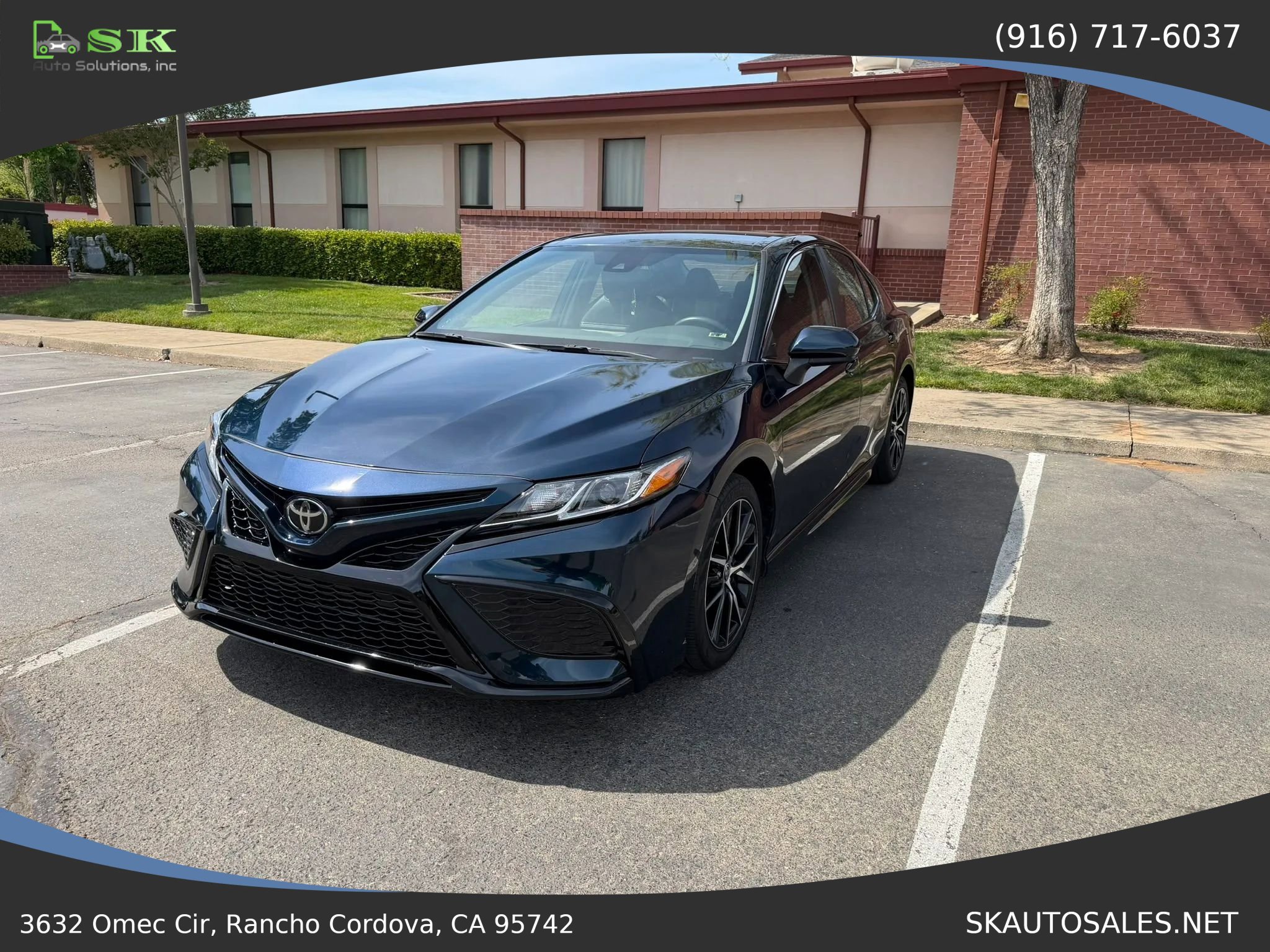 Used 2021 Toyota Camry SE w/ Carpet Mat Package (TMS) FWD image 1