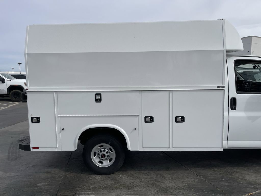 New 2025 GMC Savana 3500 w/ Power Convenience Package image 26