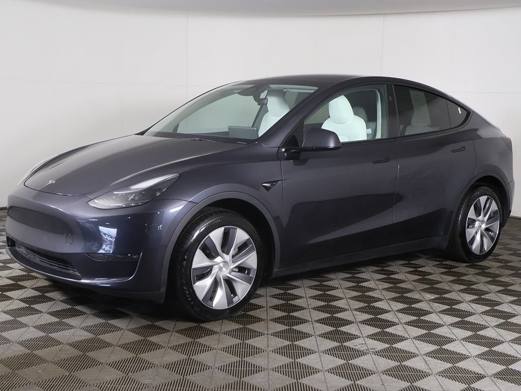 Used 2024 Tesla Model Y Long Range AWD/4WD image 12