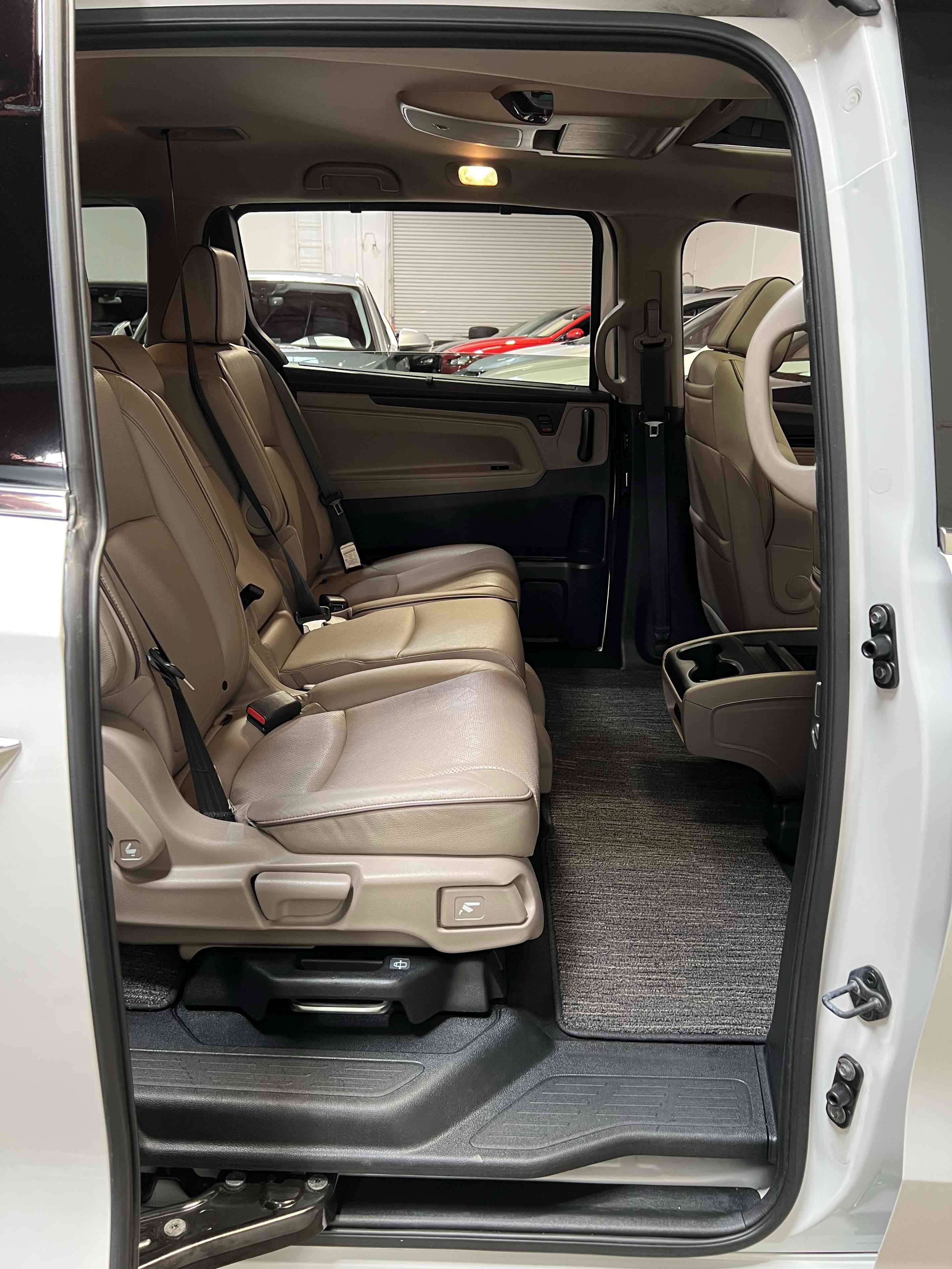 Used 2023 Honda Odyssey Elite image 41