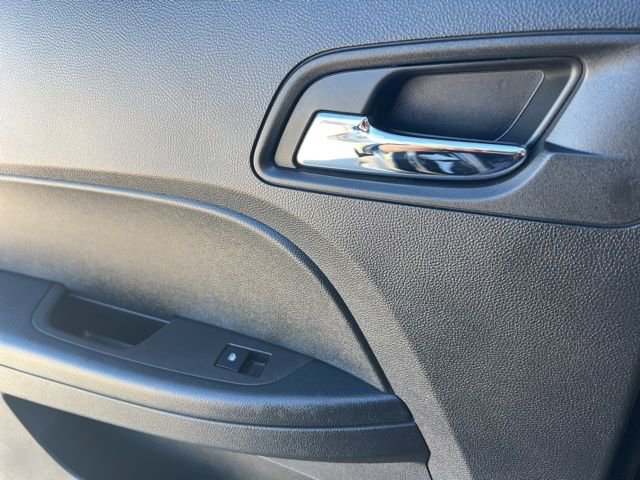 Used 2017 Chevrolet Equinox LT w/ Convenience Package image 21