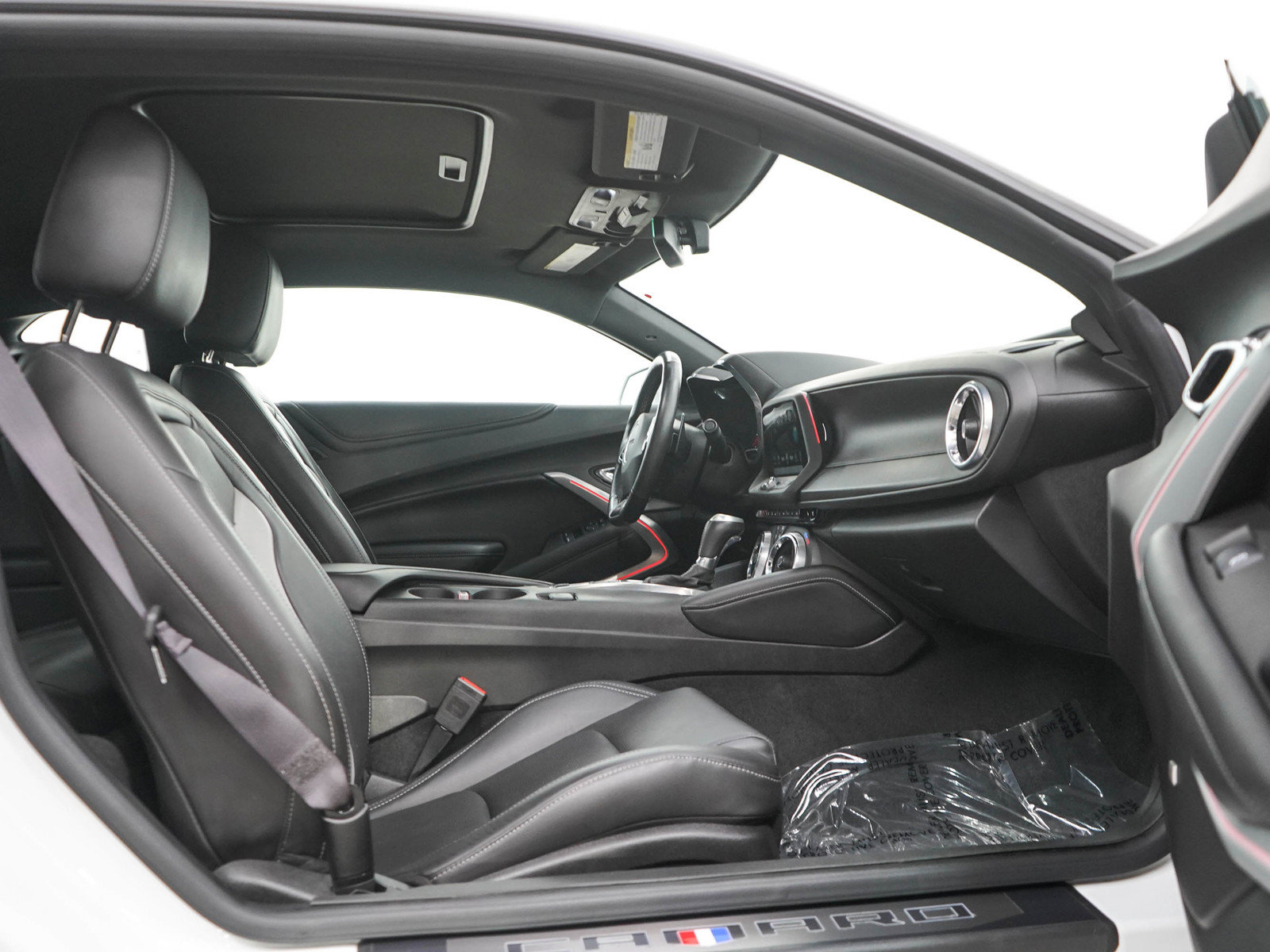 Used 2017 Chevrolet Camaro SS RWD image 11