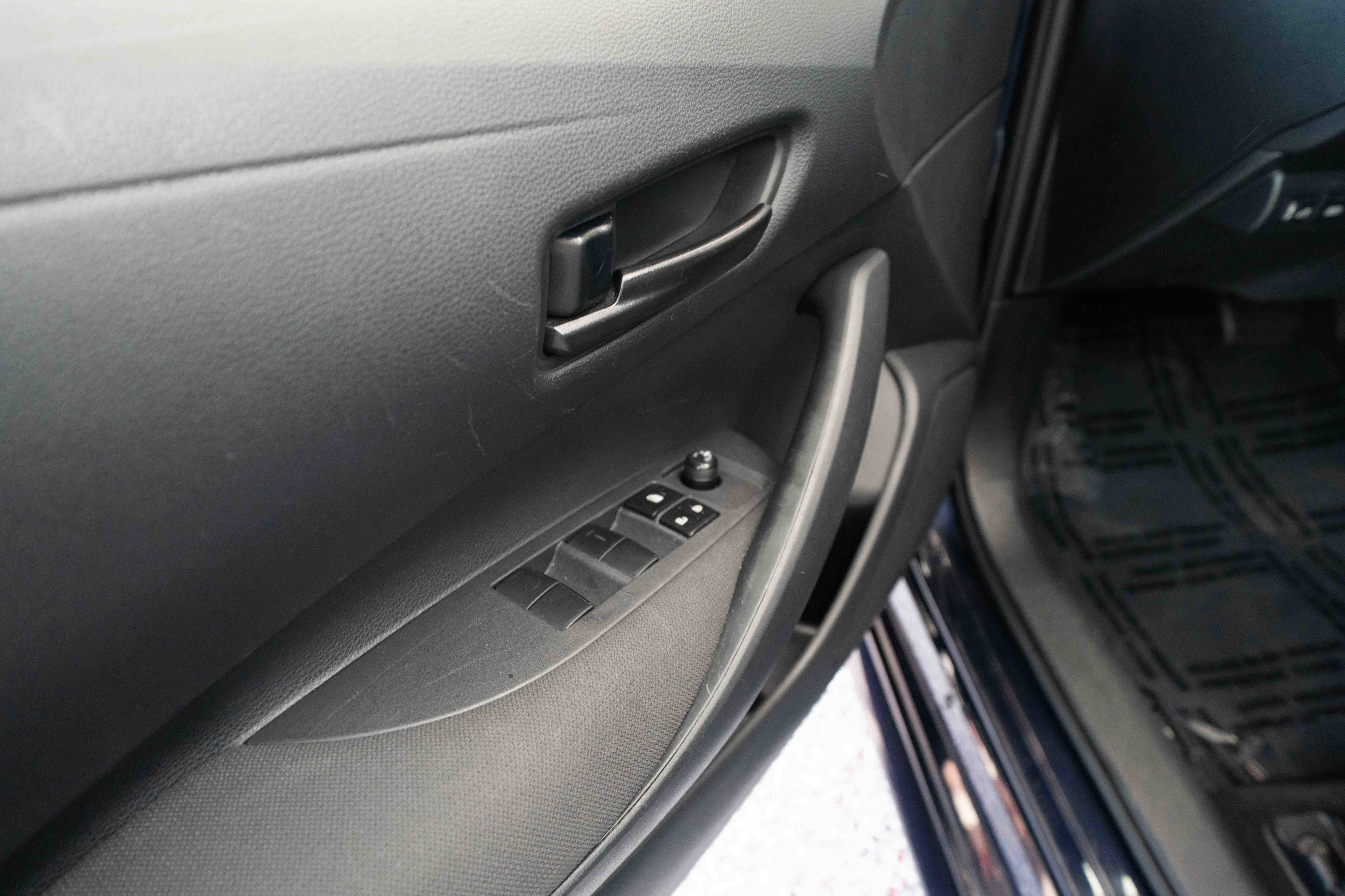 Used 2024 Toyota Corolla LE image 7